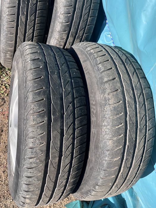 Anvelope cu tot cu jante