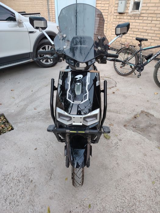 Skuter drongo m11 sotiladi