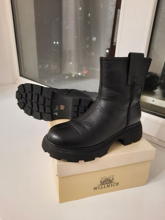 Продам новую зимнюю обувь