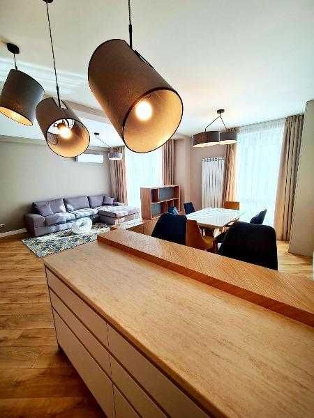 продавам тристаен апартамент в Кръстова вада