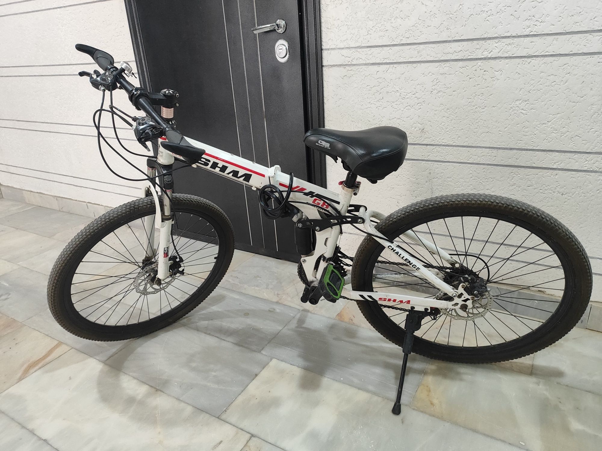 Shoshilinch Velosiped 26 , skararsnoy velik holati oʻrta , shoshilinc