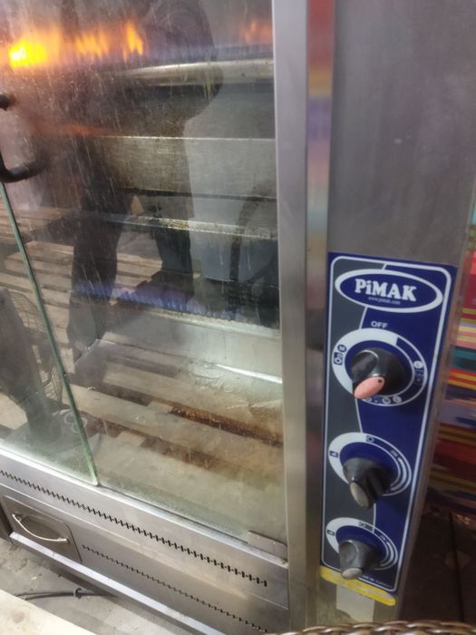 Срочно продам гриль аппарат на газу.