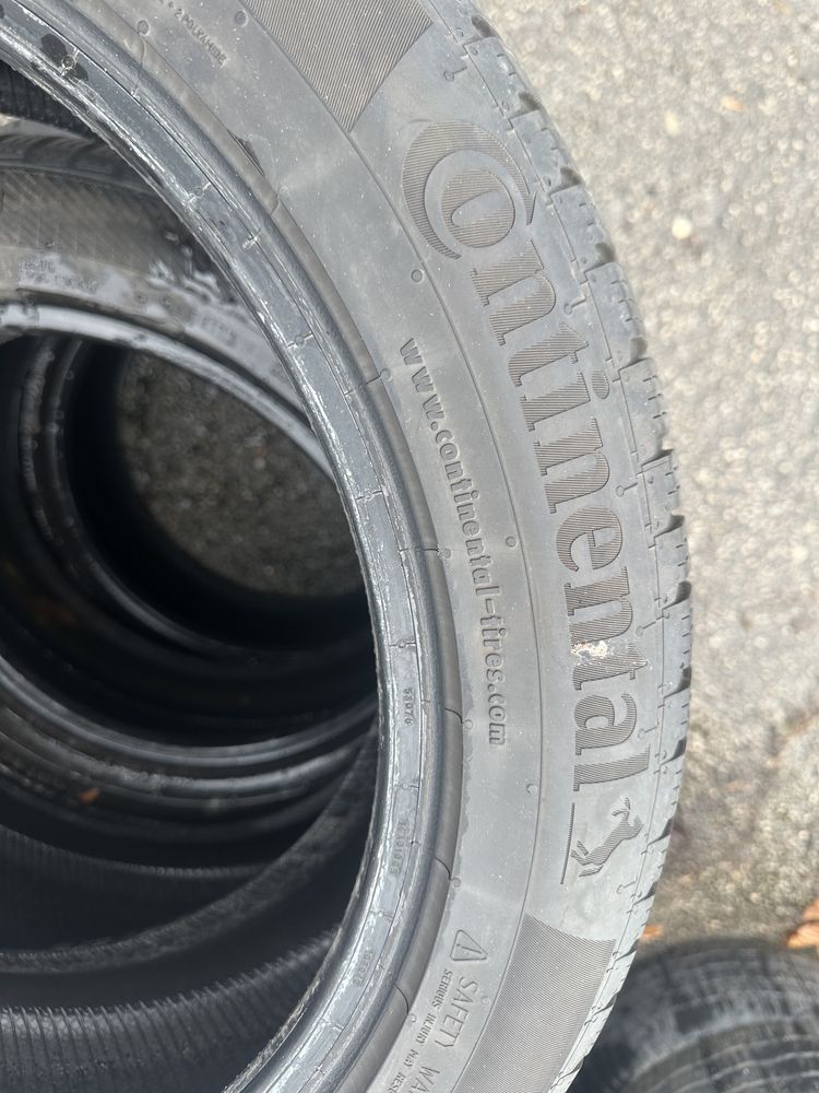 Зимни гуми Continental 235/50/19