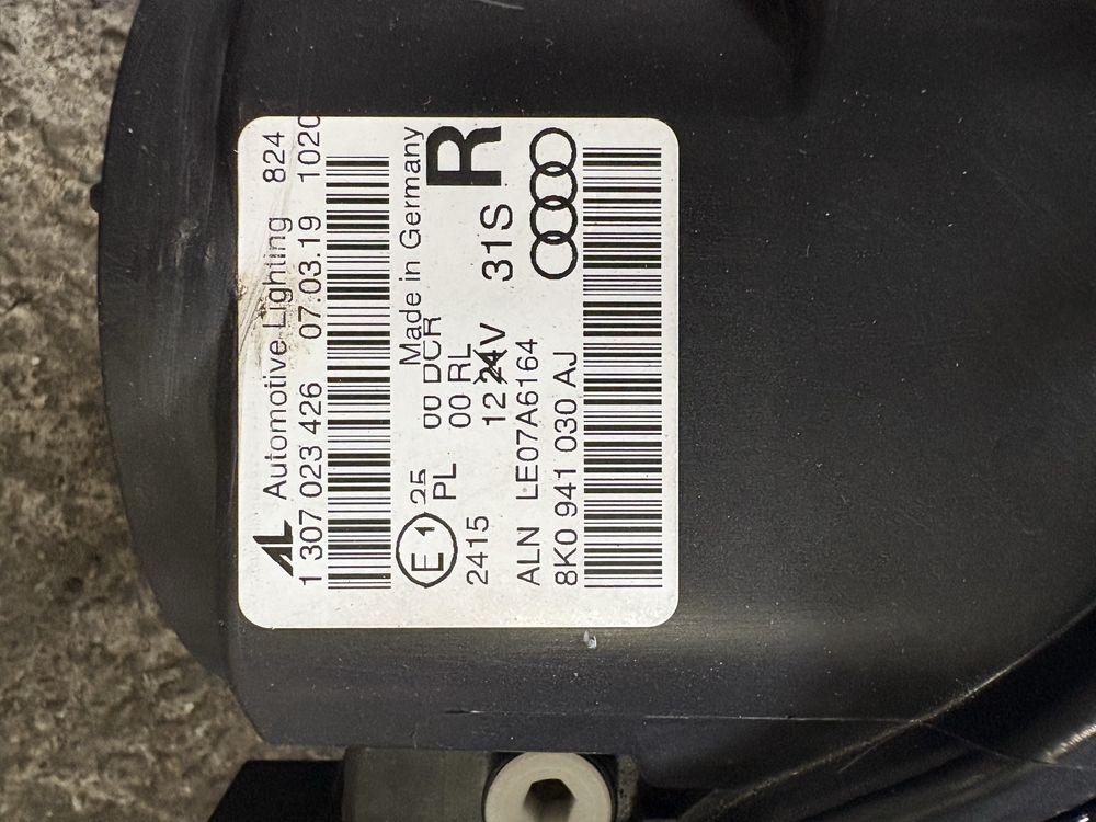 Audi A4 B8 Фарове bi xenon би ксенон