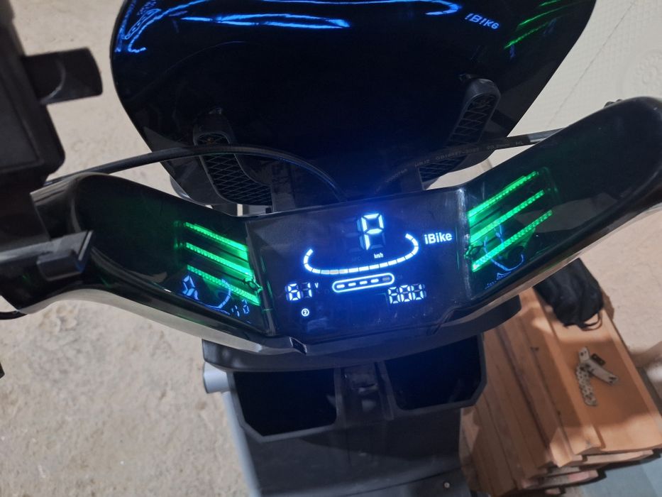 Скутер Vasat Electro