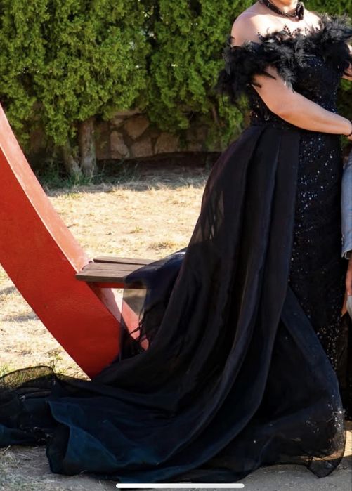 Много запазени официални рокли