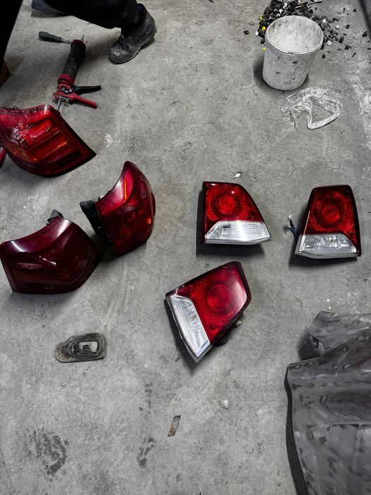 Задный Фанарик на тойта 200 оригинал