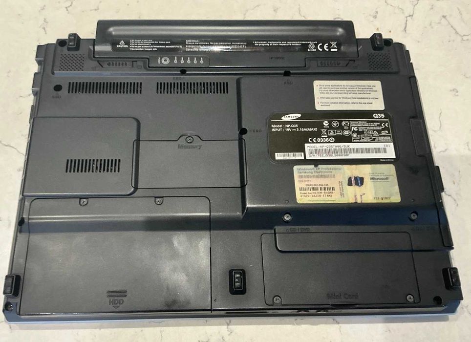 Laptop mini Samsung Q35 - functional,instalat