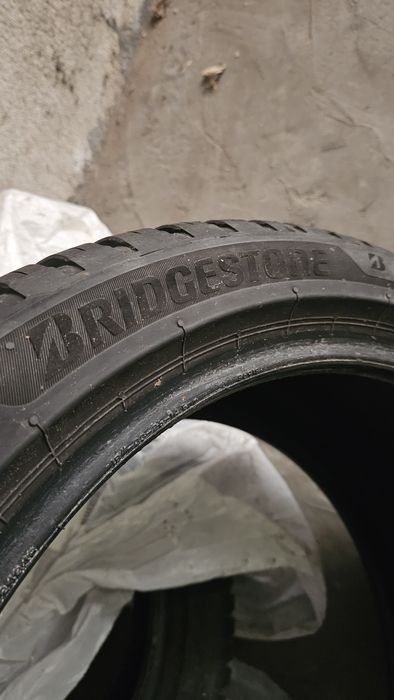 2 бр. 245 40 18 bridgestone всесезонни гуми