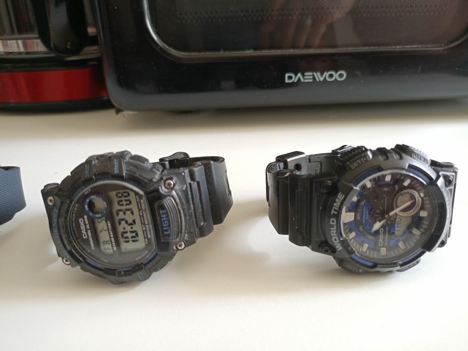 Vând ceasuri Casio,curea silicon,Water Resist,noi , calitate.