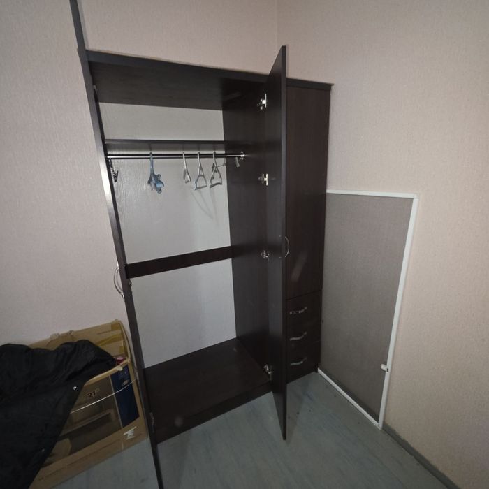 Срочно продам шкаф