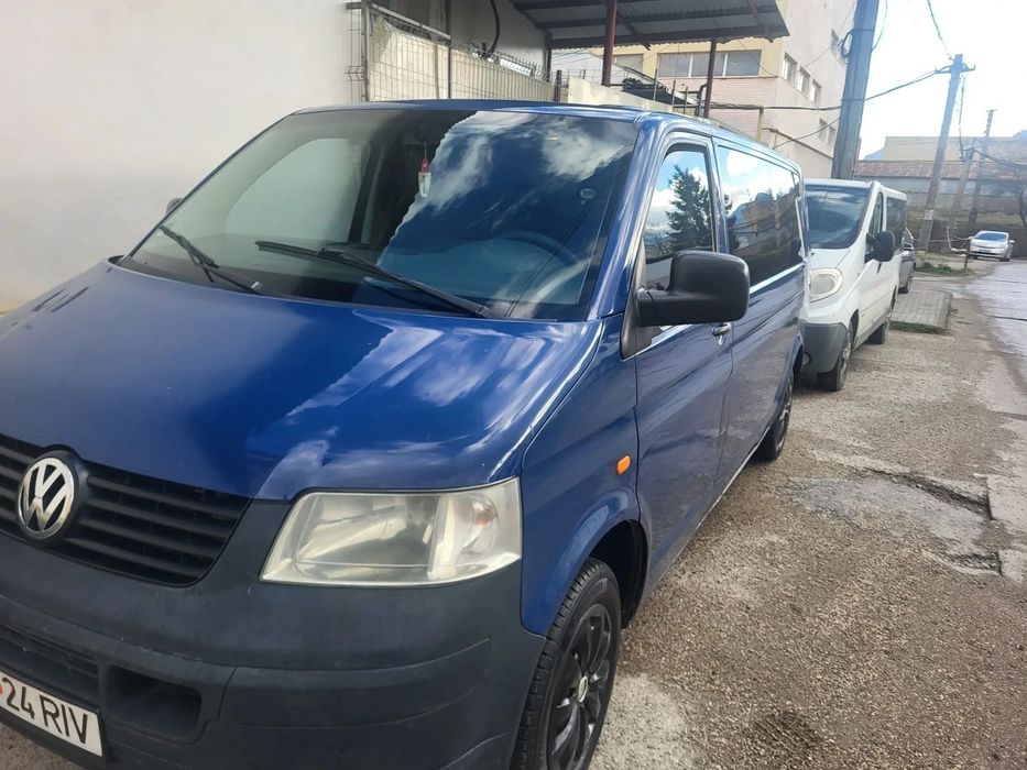 Volkswagen Transporter Autoturism T5 7+1 locuri
