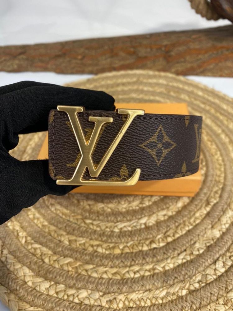 Curea LOUIS VUITTON-gravura interior:Piele naturală ! toate inscriptio