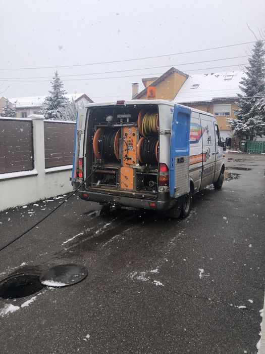 Desfundare canalizare .Camera video inspectie tevi de canal.