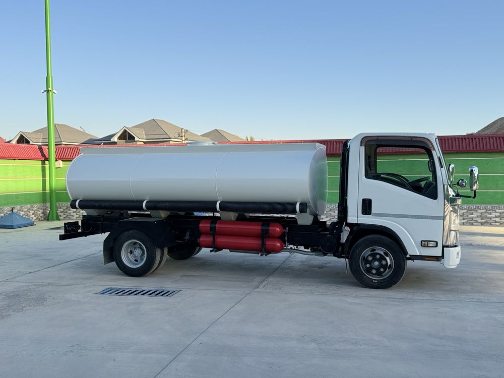 Isuzu Vadavoz 2011