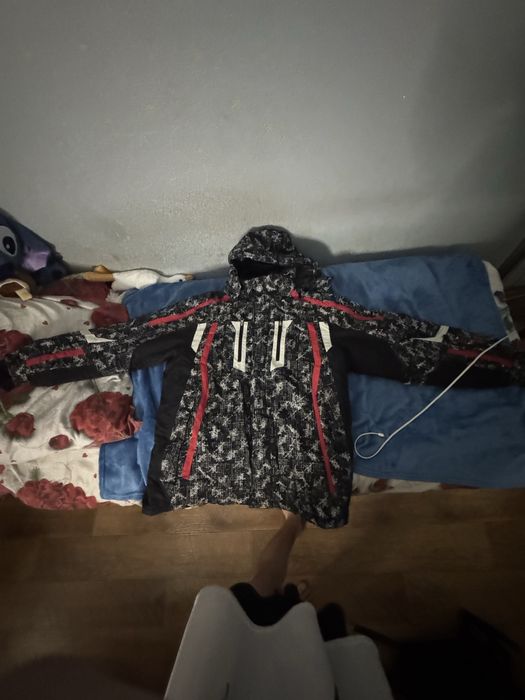 Куртка зимняя  не бу