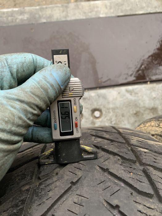 Anv M+S 235/55/17 Goodyear/Platin