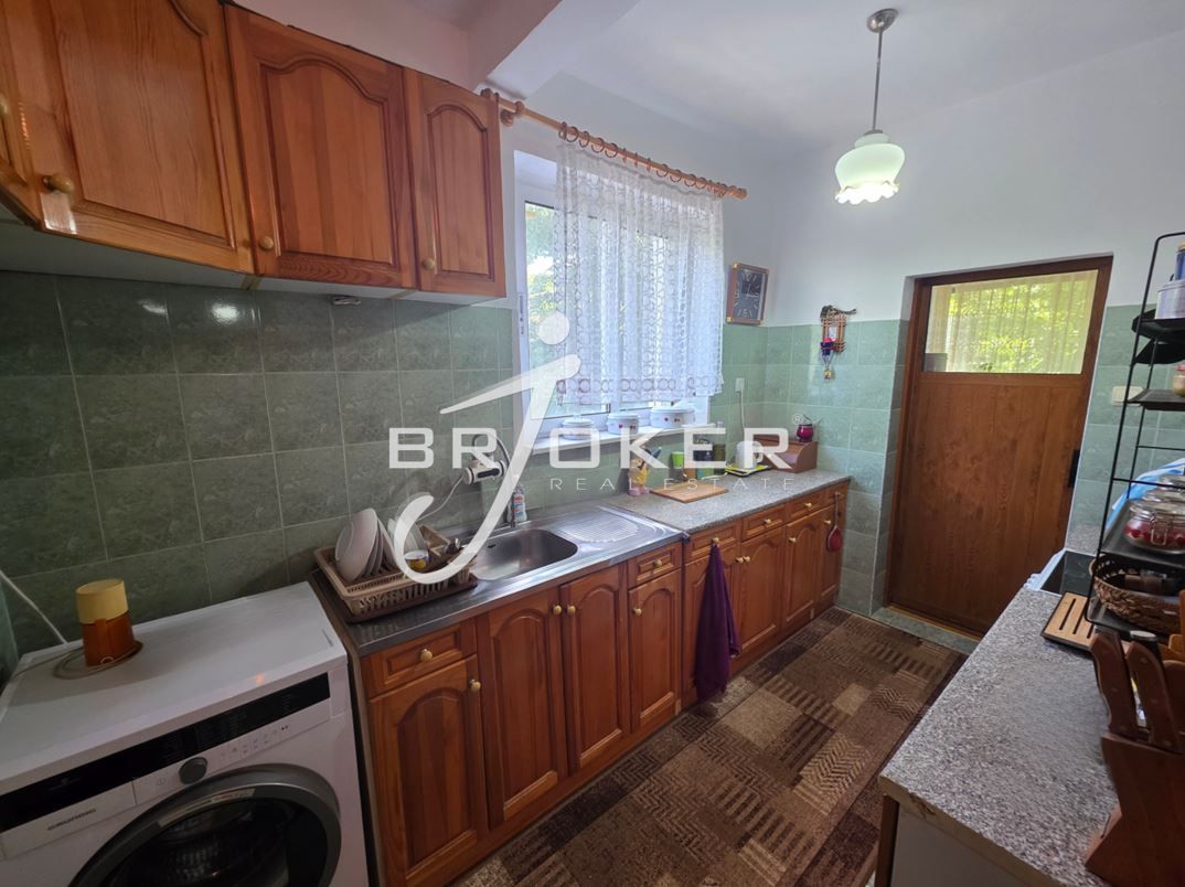 Продава се Тристаен апартамент в Кърджали, Център - 100 кв.м за 1250 €/кв.м - Снимка #6