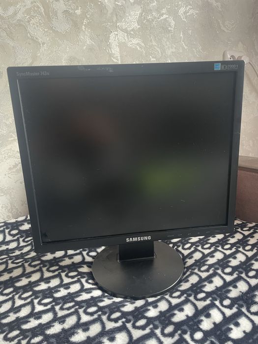 Продам монитор в хорошем состании