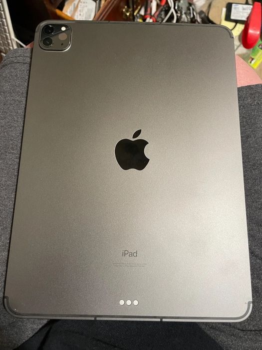 Apple iPad Pro 11-inch (3rd generation) A2460 256 GB, Wi-Fi + 5G, 11 i