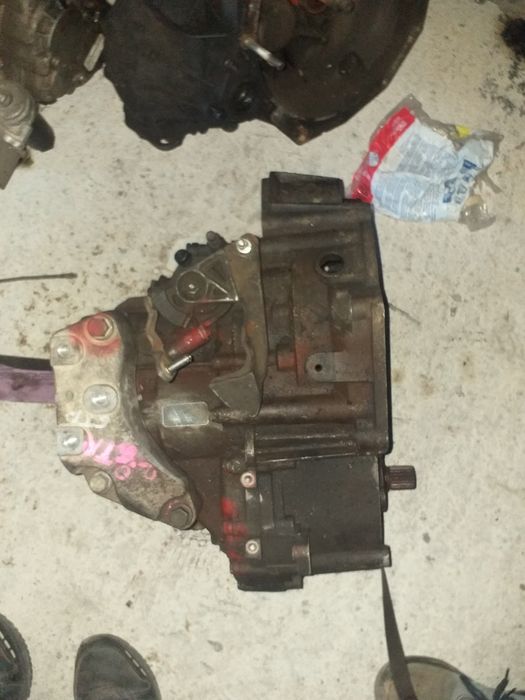 Cutie Viteze Golf 5 Touran Leon Altea Octavia 2.0 TDI GRF TRIPODA