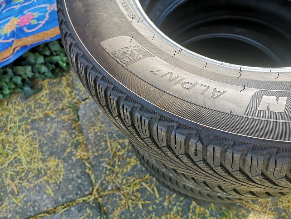 Două Anvelope, cauciucuri iarnă Michelin 225 65 17