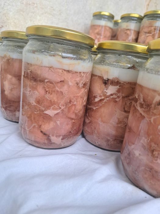 Свинско месо буркан