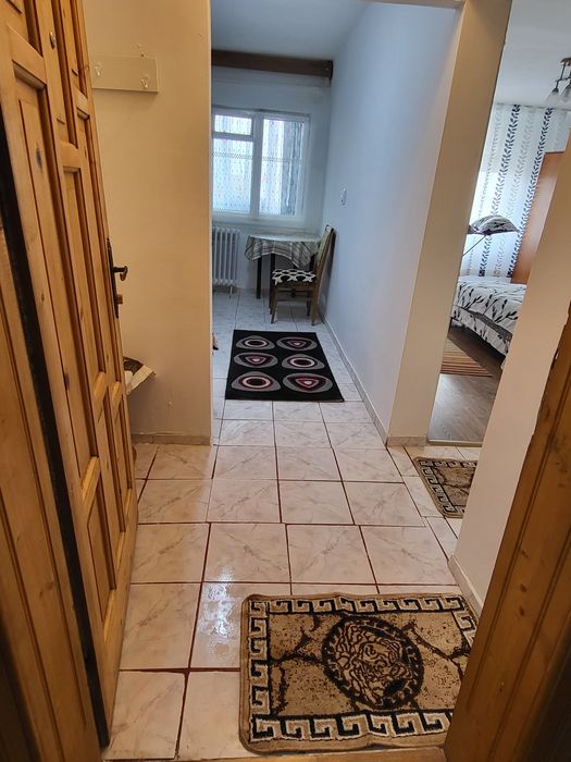 Închiriez apartament cu 1 cameră