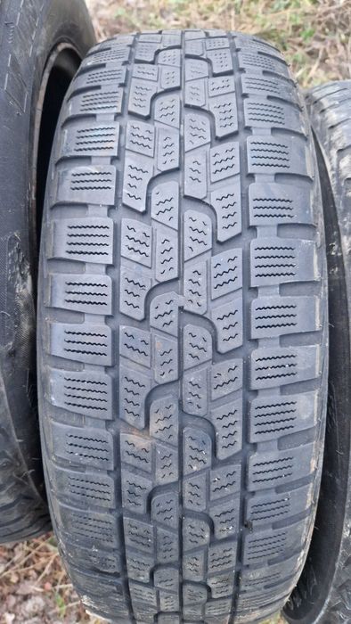 Cauciucuri iarnă pe jante de otel R 15