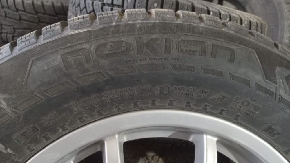 Продам зимние шины