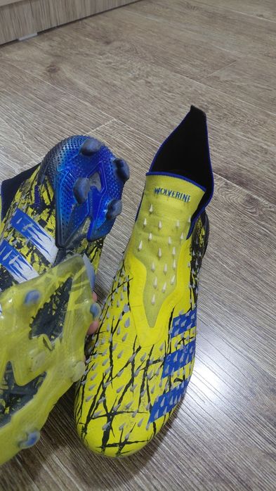 Футбольные бутсы Predator Wolverine