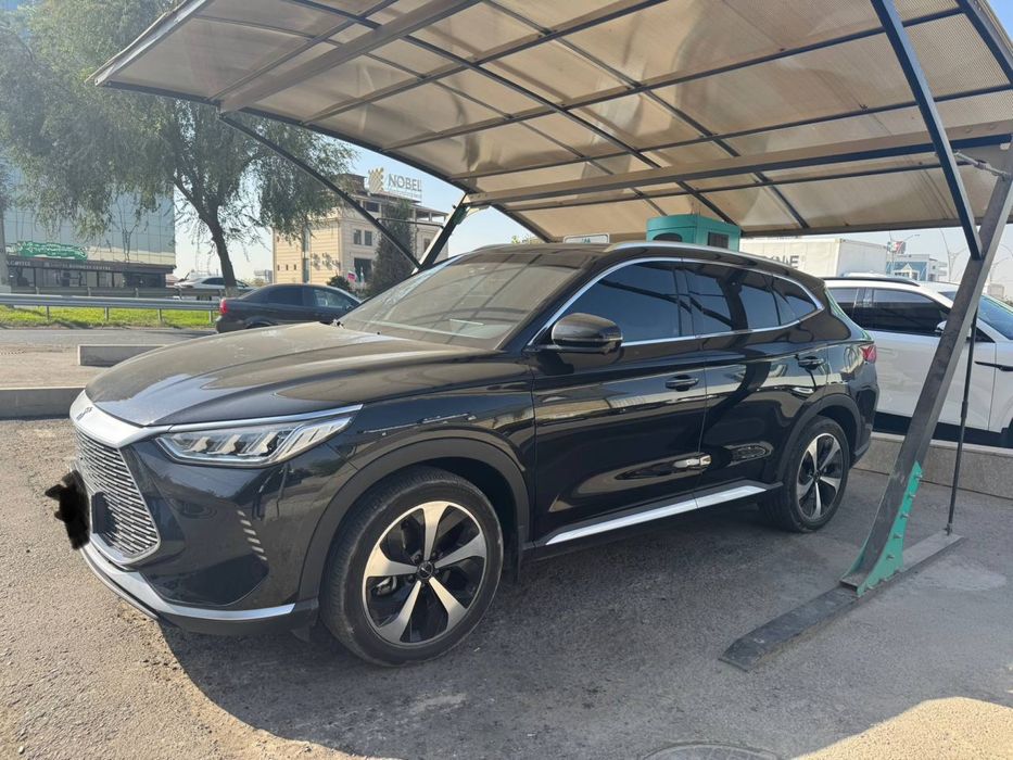 Byd hibrd son plus