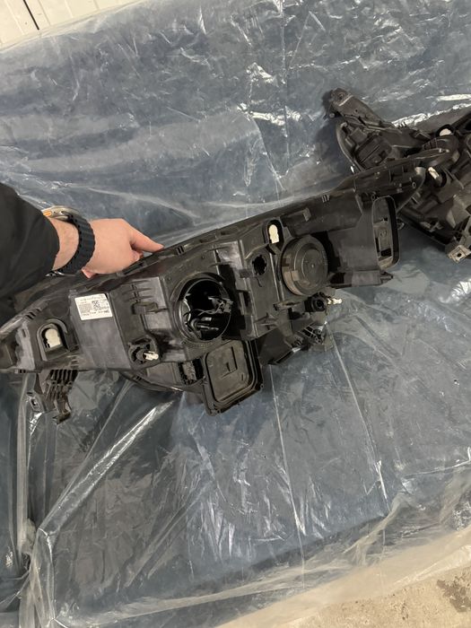 Far/faruri stanga+dreapta megane 4 >2016