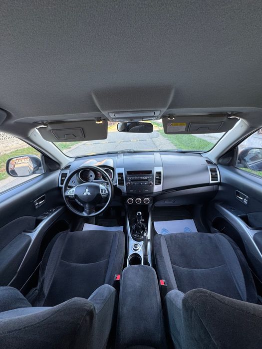 Mitsubishi outlander 2.0 DID 4x4 7 locuri inmatriculat