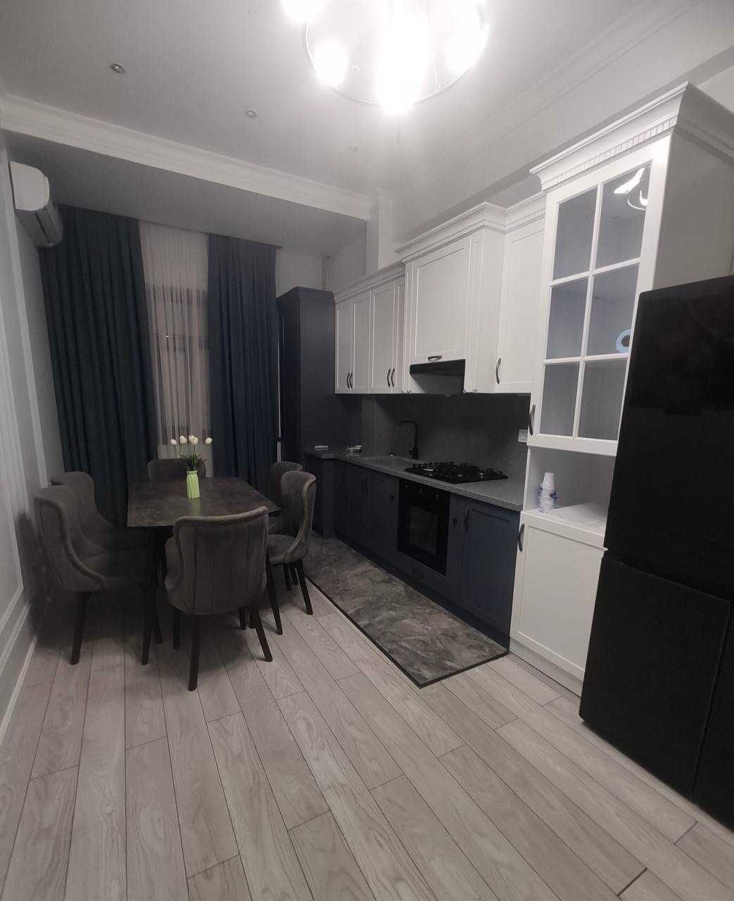 СРОЧНО продажа 4/4/8 ЖК «Ренисанс», 130m2