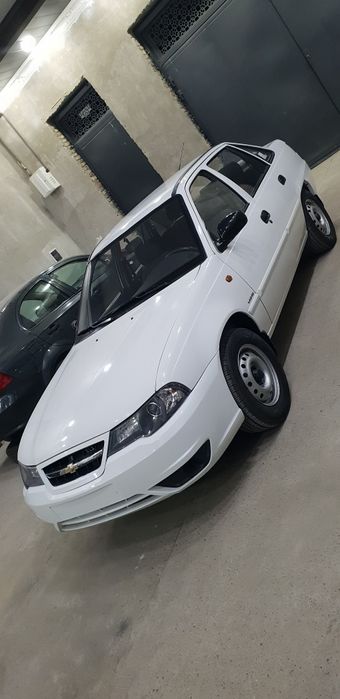 Некся 2 шевролет сотилади.
