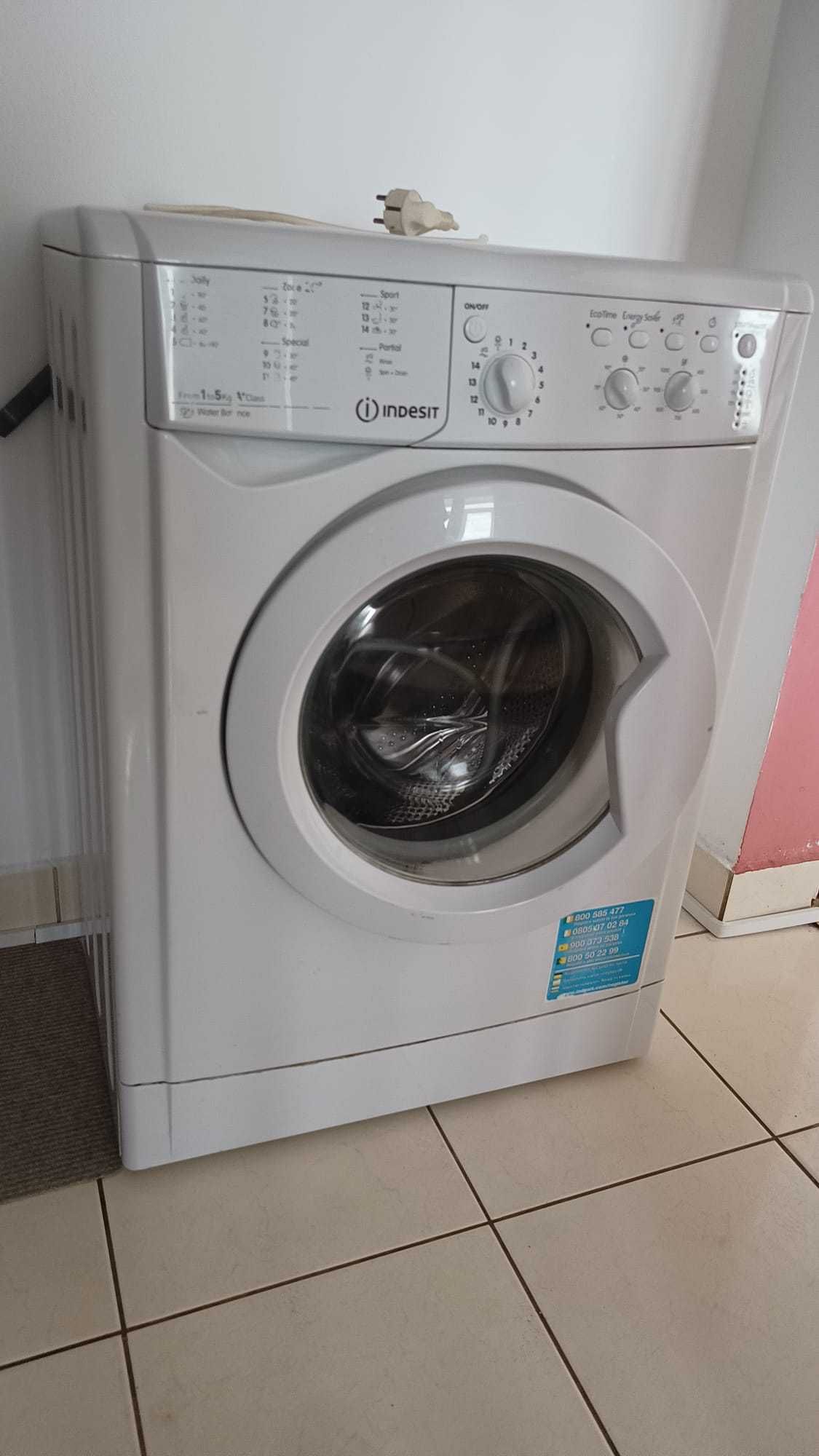 Indesit IWSC 51051 Mașină de spălat Clasa A+, 5 kg - 450 lei