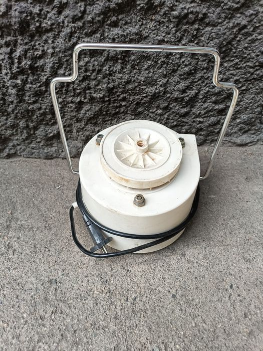 Продаю мотор от соковыжималки.