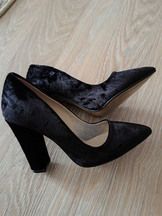 Vand pantofi marimea 36