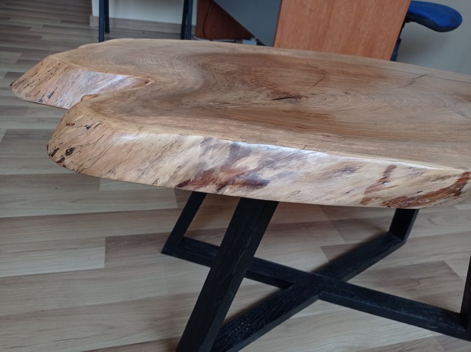 Огледало и холна масичка от орех