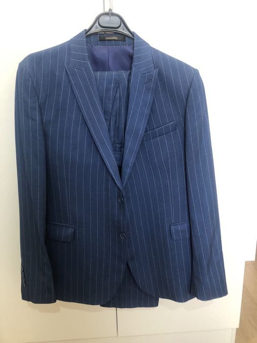 Кастюм новый тройка торг срочно