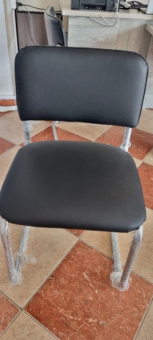 Stulchiklar sotiladi