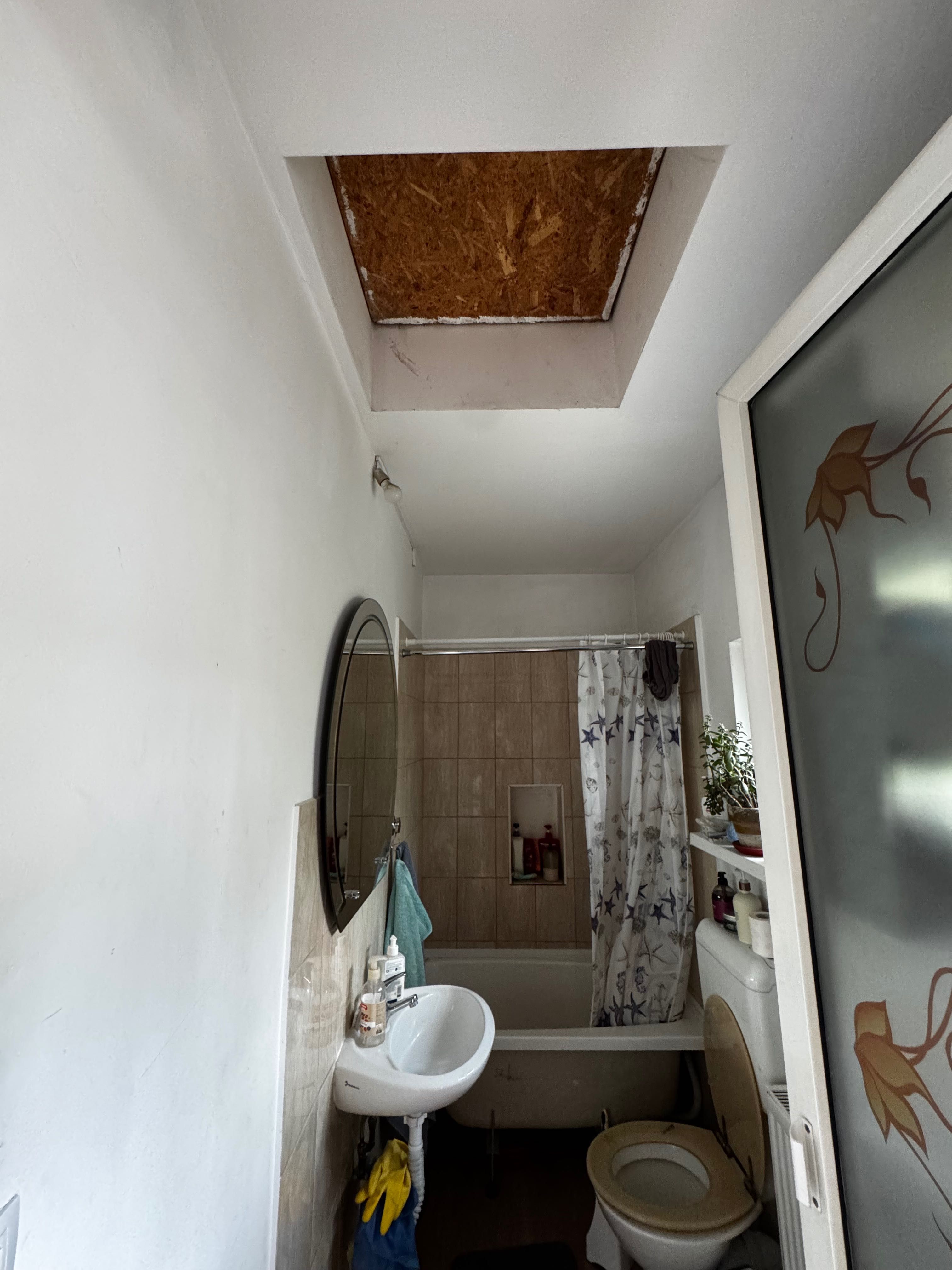 Casă cu 2 dormitoare, teren 460 mp, Bartolomeu, Str. Agricultorilor 18