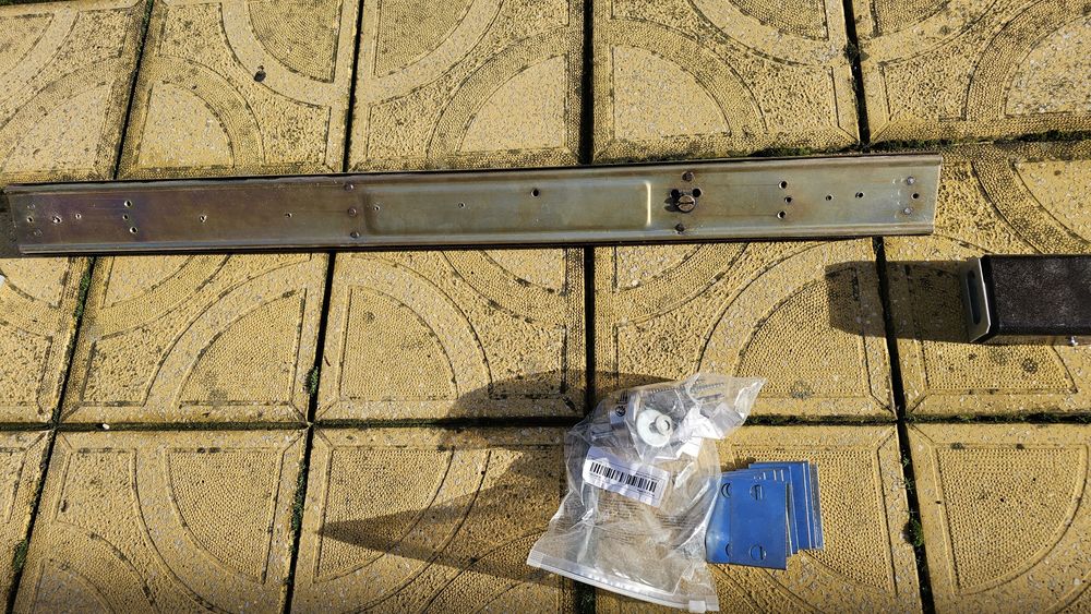 Хоризонтална двустранна брава греда