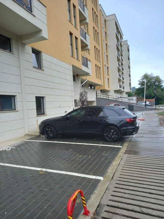 Închiriez loc de parcare auto ultracentral Suceava, Alexandru cel Bun