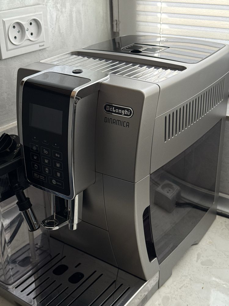 Кофемашина Delonghi , с коробкой и документами