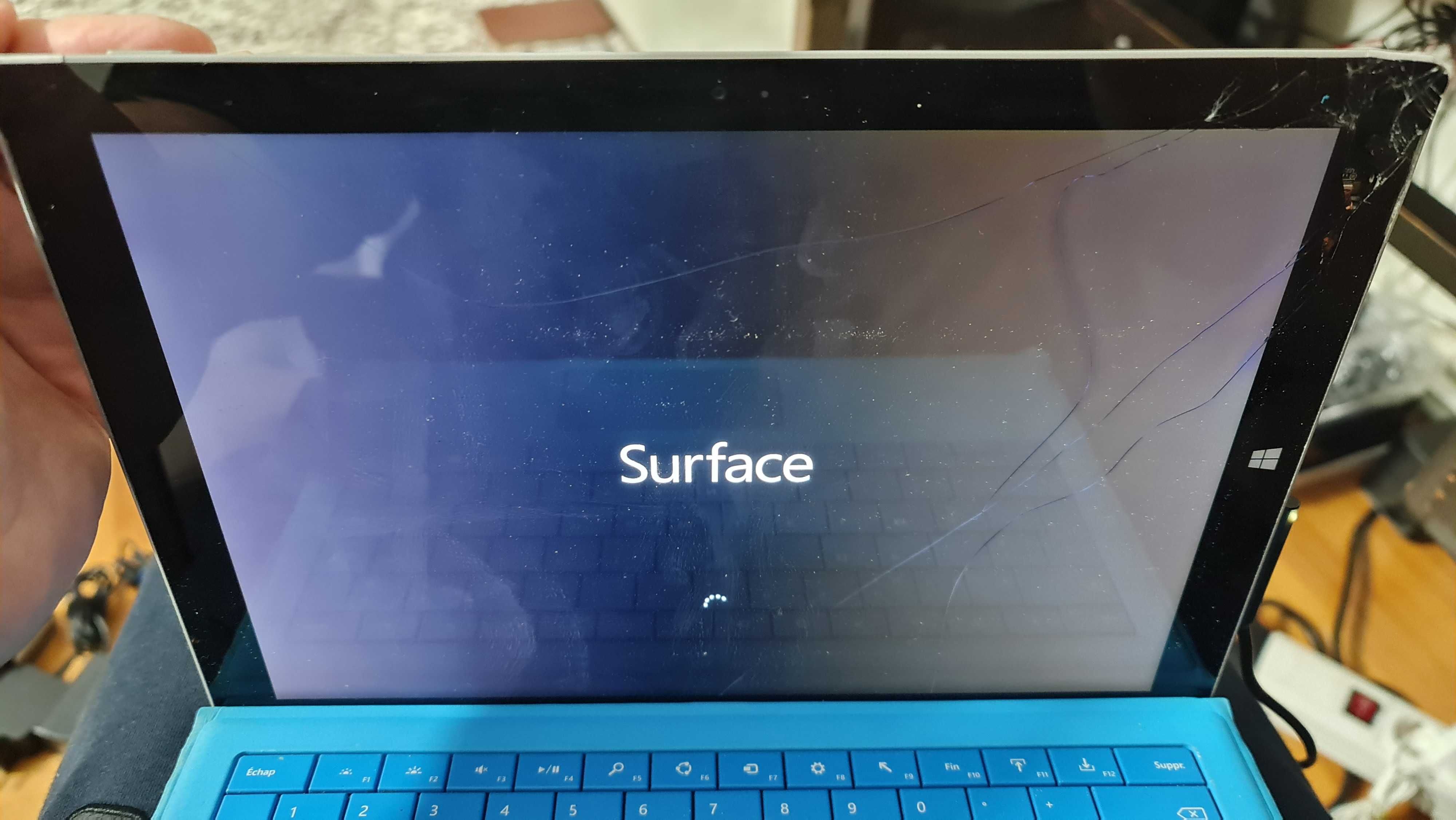 tableta surface i3/ windows  /Microsoft Surface 64 gb
