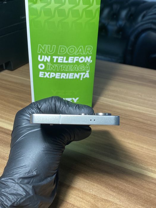 Samsung Galaxy s25 ultra • 256 GB • Titanium Gray