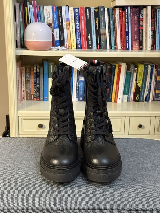 Ghete Tommy Hilfiger damă noi