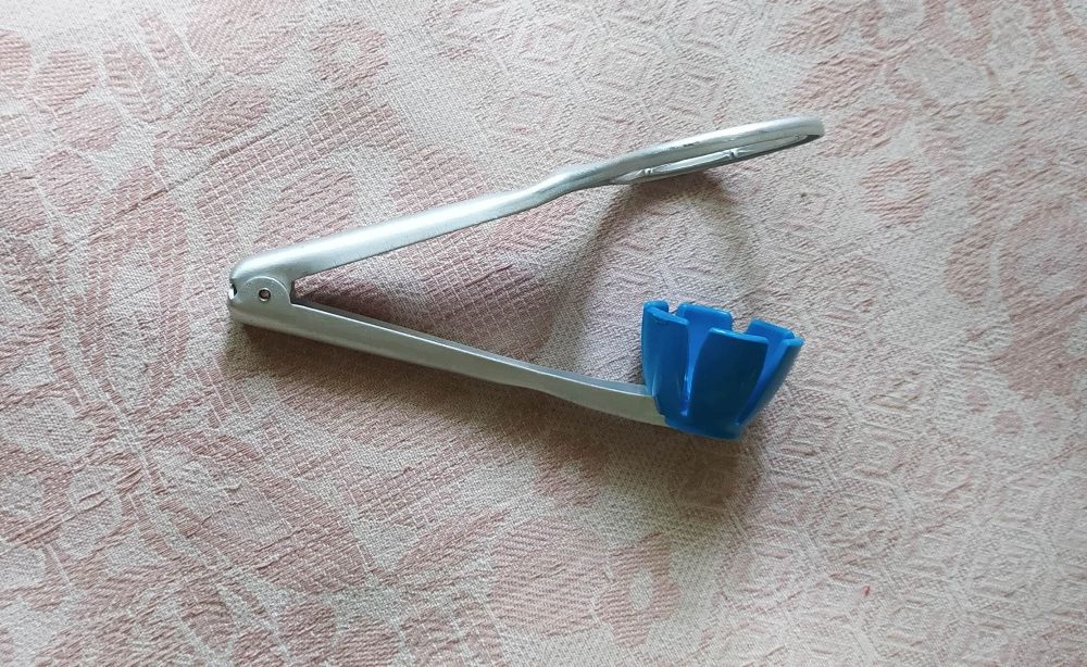 продаётся яйцерезка новая